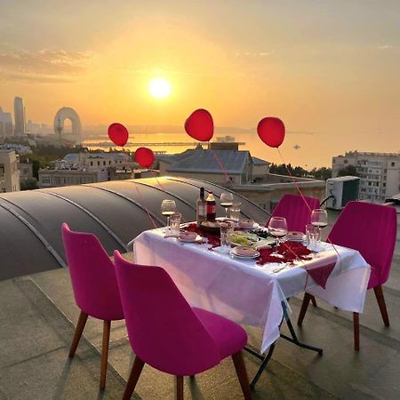 Avi Hotel Баку Екстериор снимка