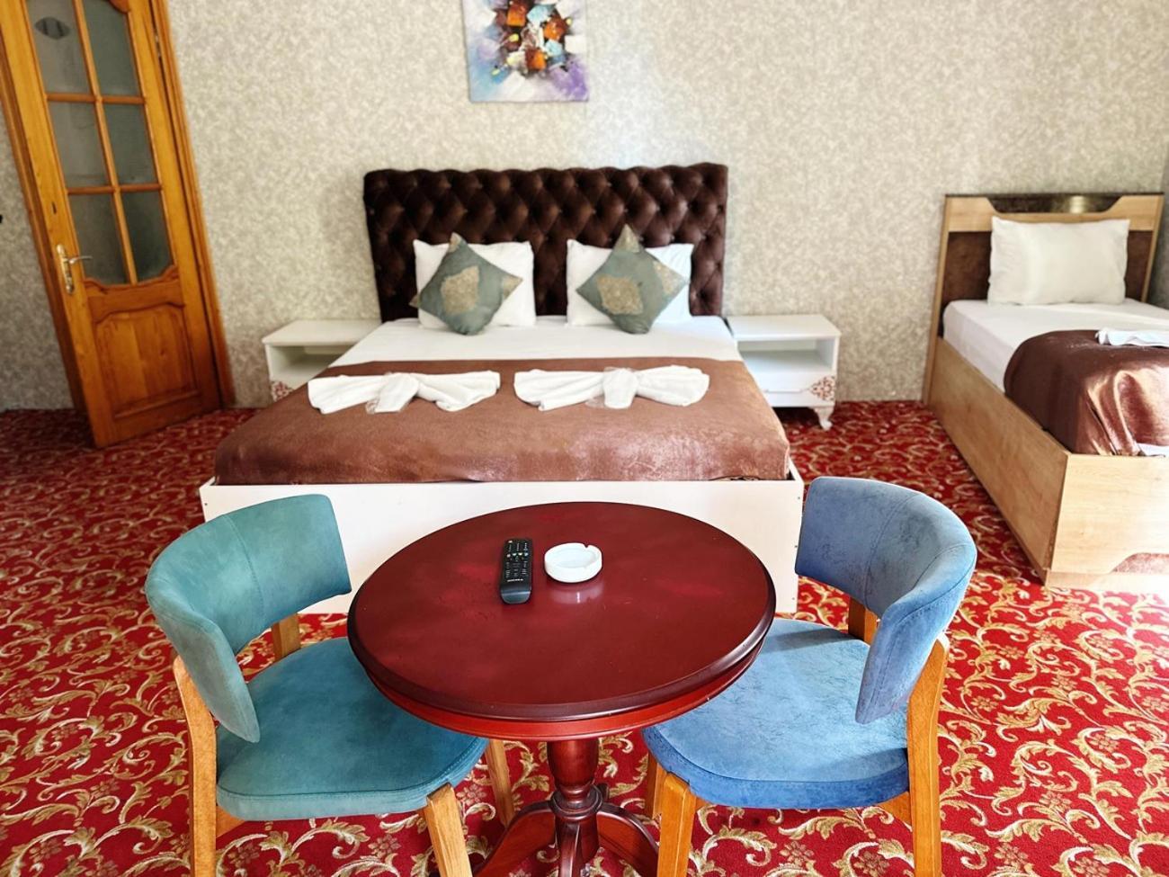 Avi Hotel Баку Екстериор снимка