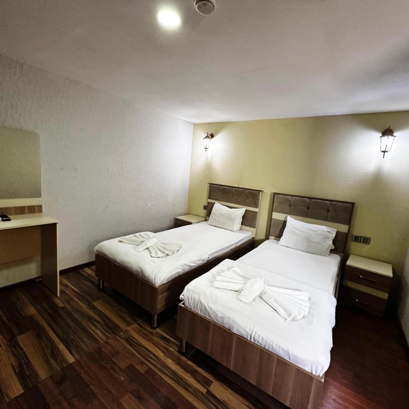 Avi Hotel Баку Екстериор снимка