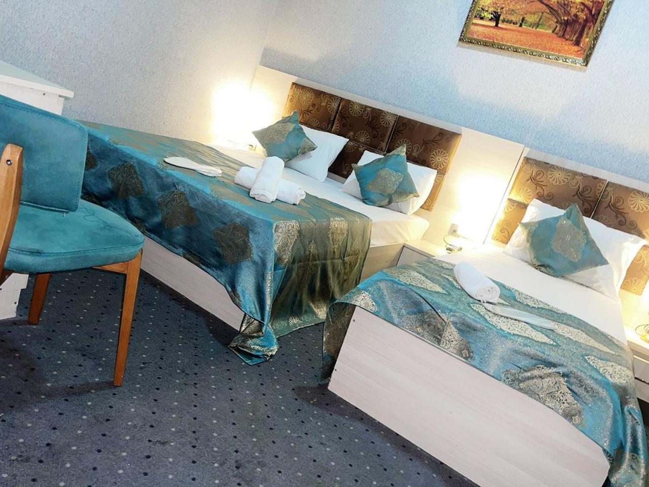 Avi Hotel Баку Екстериор снимка