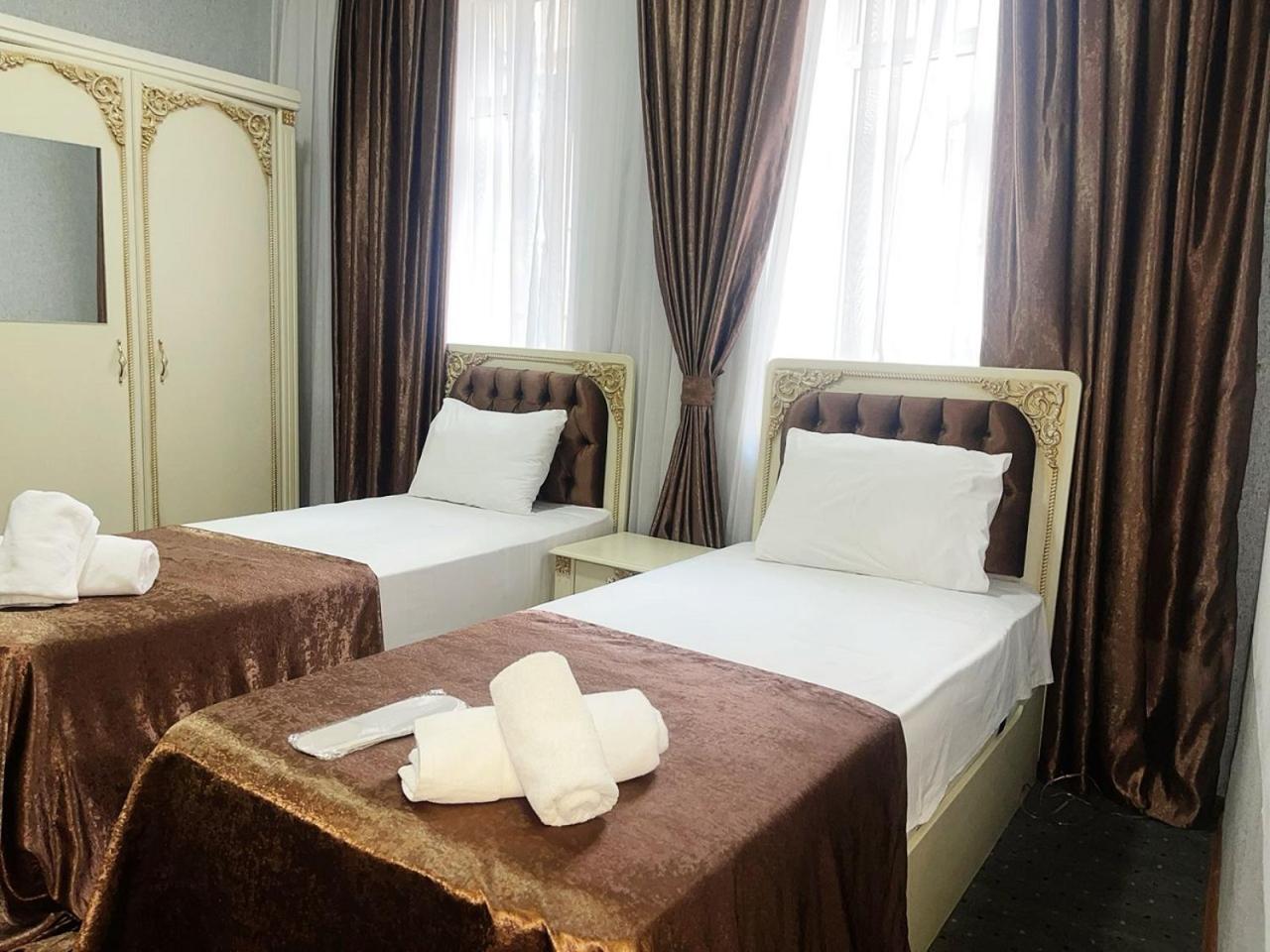Avi Hotel Баку Екстериор снимка