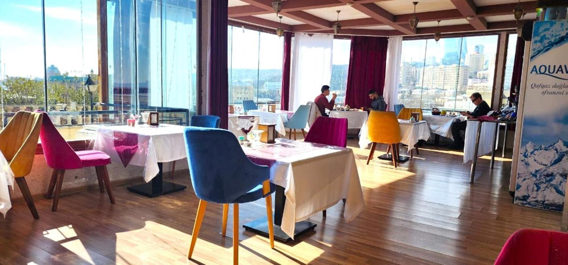 Avi Hotel Баку Екстериор снимка