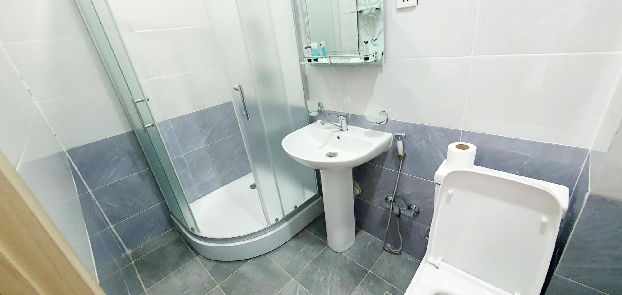 Avi Hotel Баку Екстериор снимка