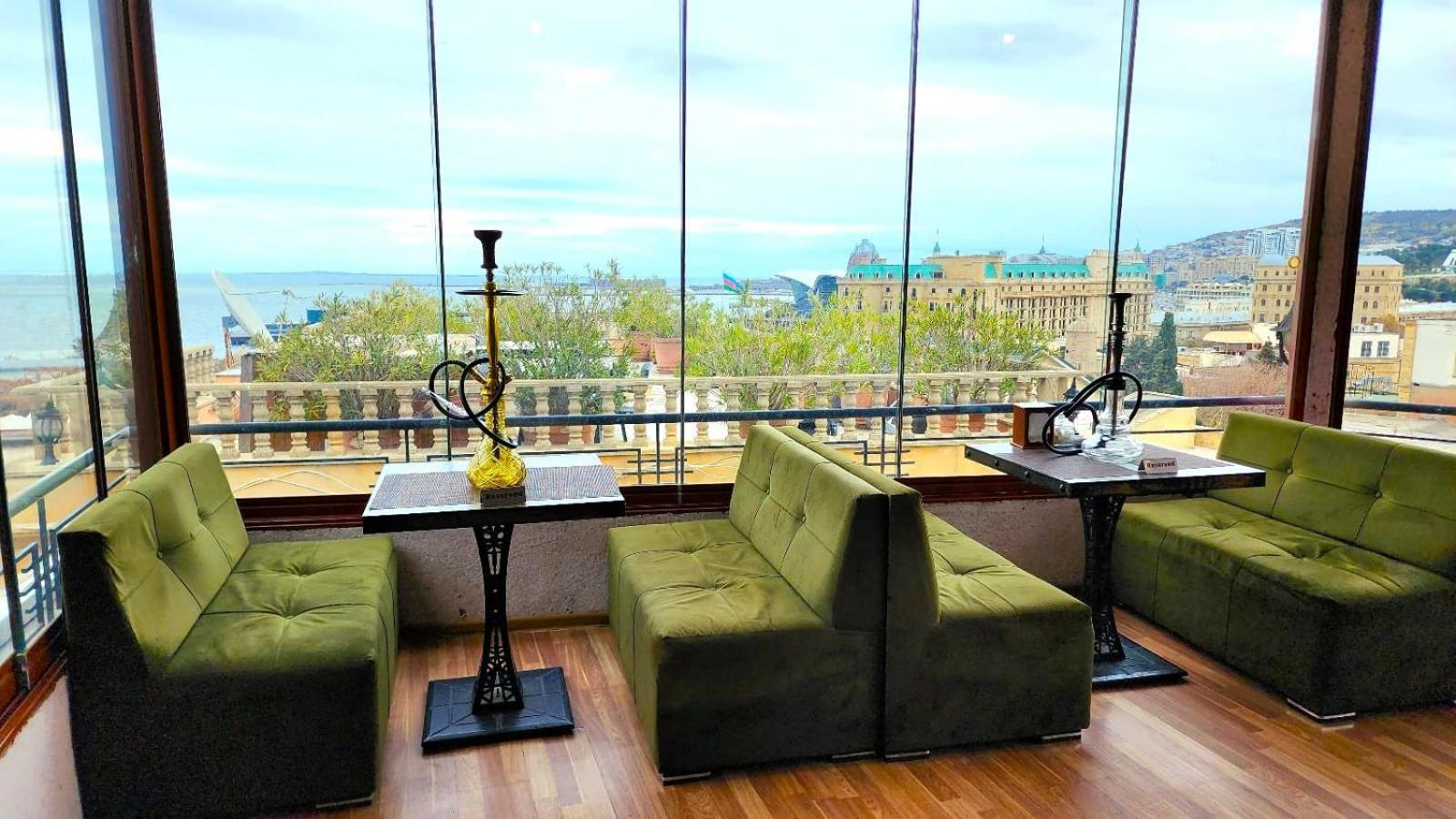 Avi Hotel Баку Екстериор снимка